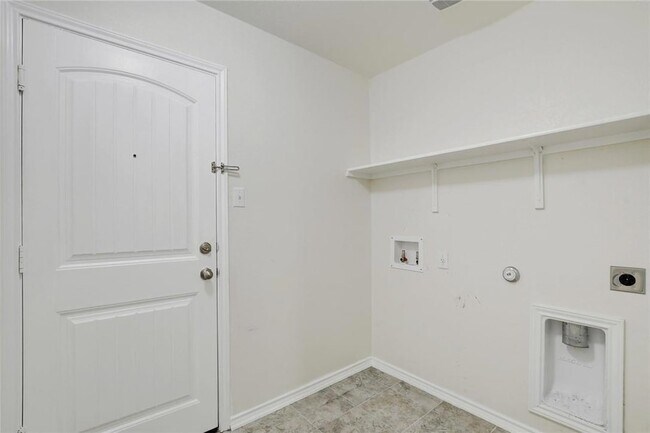 Building Photo - 261 New Bridge Dr