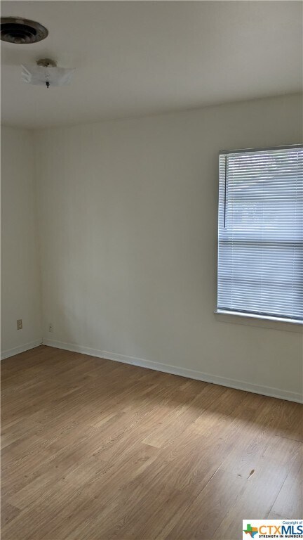 Building Photo - 1437 Highland Dr
