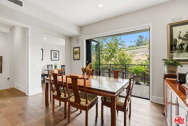 Building Photo - 12775 Bluff Creek Dr