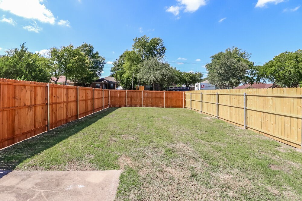 Building Photo - 721 Horseshoe Ct