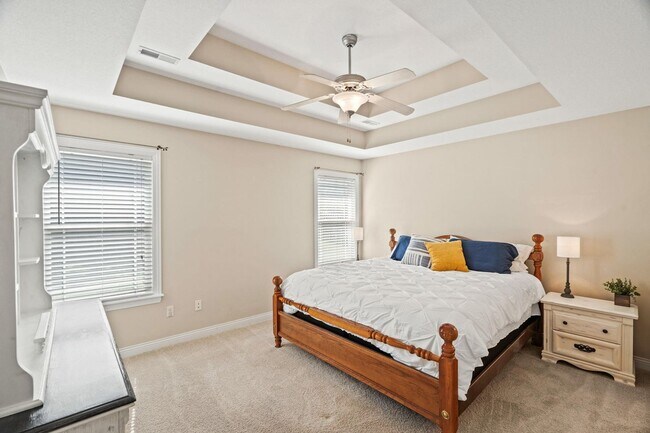 Building Photo - One Level Living - Single Family Home in Bay Hills Subdivision 3BD/2BA