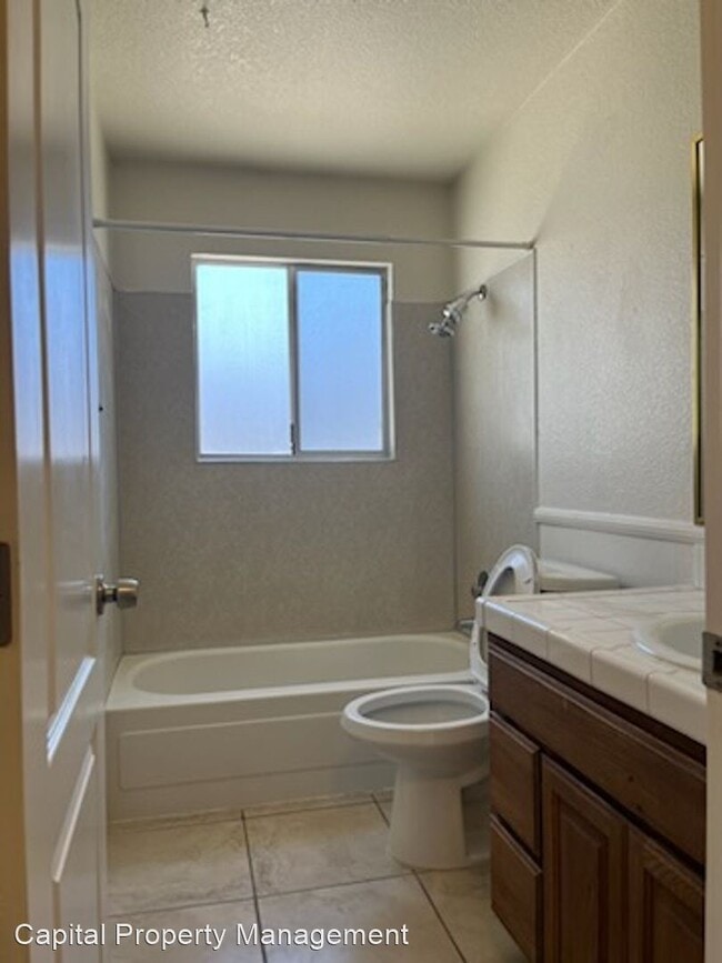 Building Photo - 3 br, 2 bath House - 9686 Gruwell Way