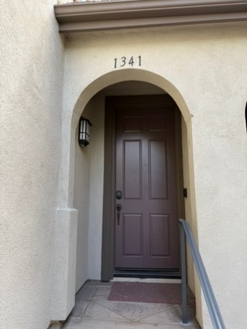 Building Photo - 1341 McFadden Dr