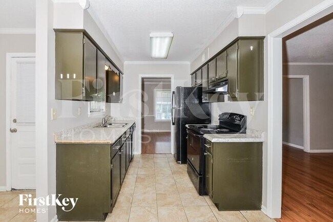 Building Photo - 5590 Montpelier Dr