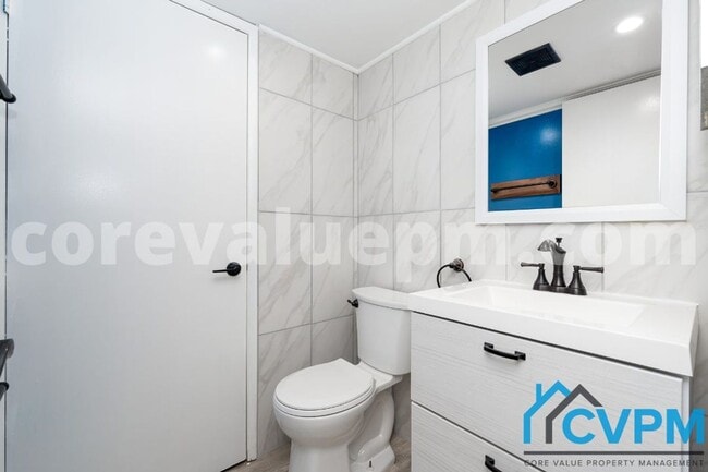 Building Photo - 1623 Fendall Ct