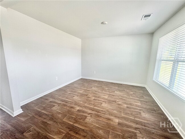 Building Photo - 305 Windmill Dr