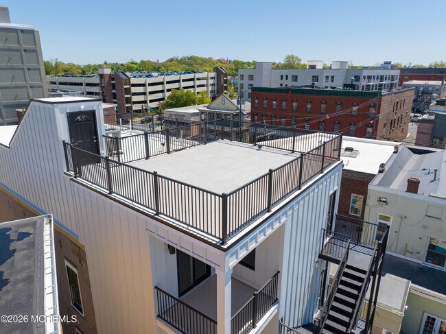 Building Photo - 9 Wharf Ave