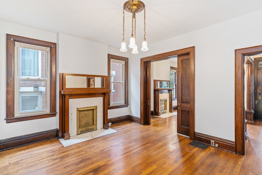 Building Photo - 643 Linwood Ave