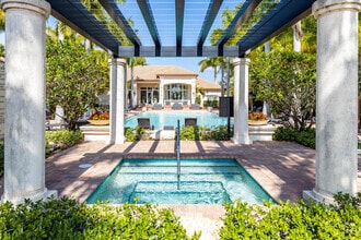 Building Photo - Pines West