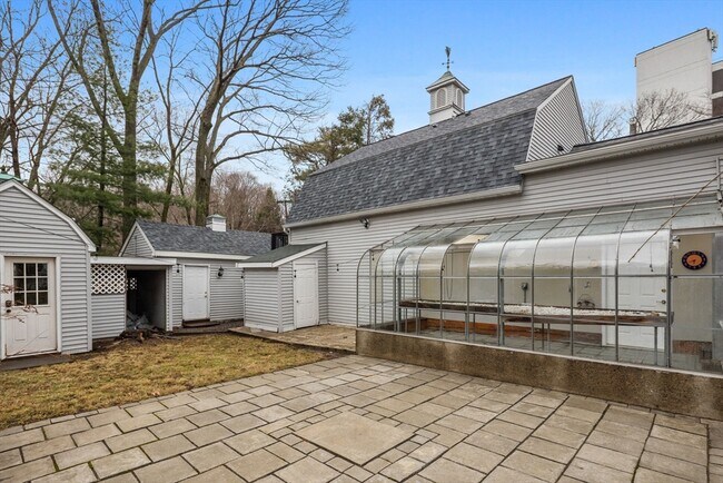 Building Photo - 30 Allandale St