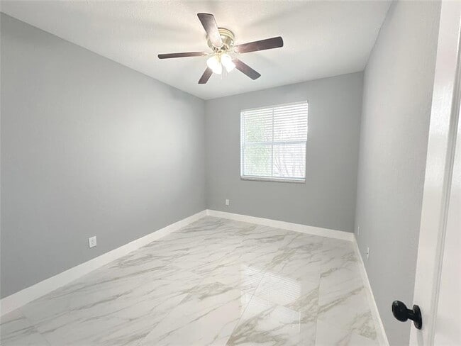 Building Photo - 2310 Shoma Ln