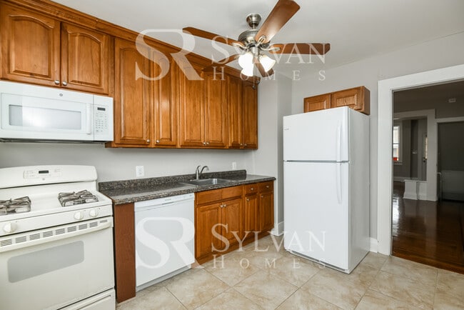 Building Photo - Rest. Relax. Recharge. Home awaits!