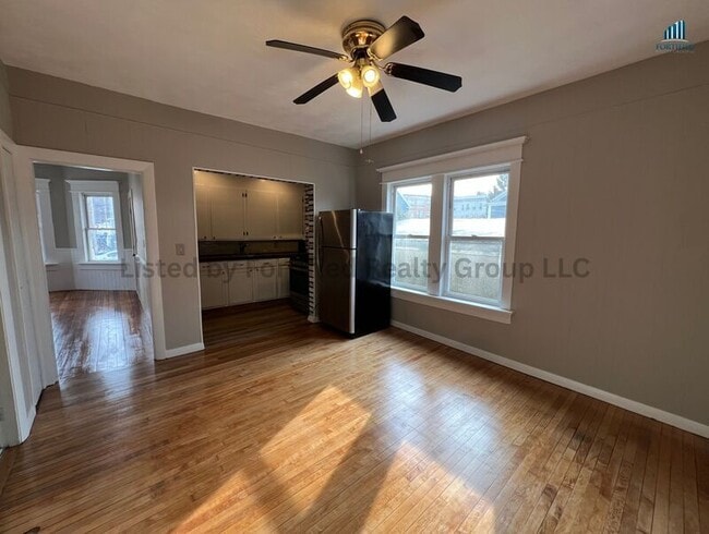 Building Photo - 19 Malvey St