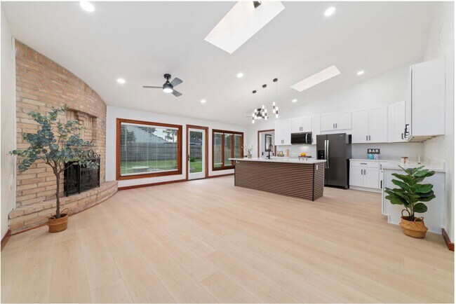 Building Photo - 11411 Ash Creek Dr