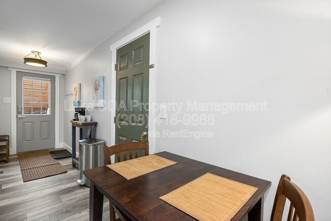 Building Photo - 1017 N 12th St