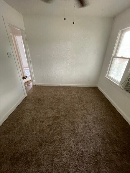 Building Photo - 602 S San Ignacio Ave