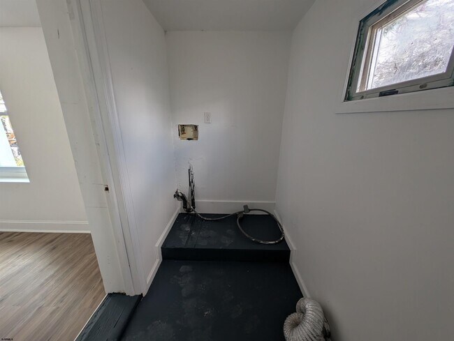 Building Photo - 519 Graff Ln