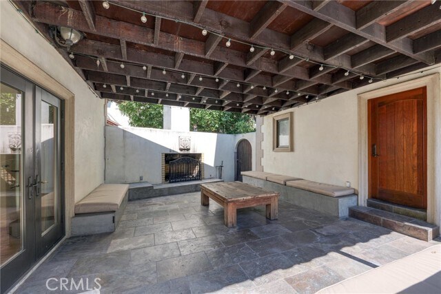 Building Photo - 11159 La Maida St