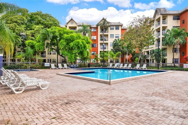 Building Photo - 8290 Lake Dr