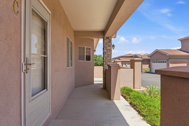 Building Photo - $2,940.45 - 4 Bed, 3 Bath Townhome In Commerce City with Central AC and In Unit Laundry!