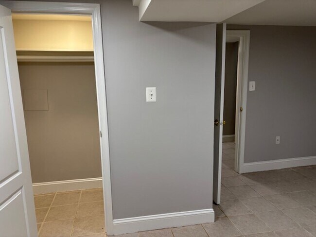 Building Photo - 2831 11th St NW