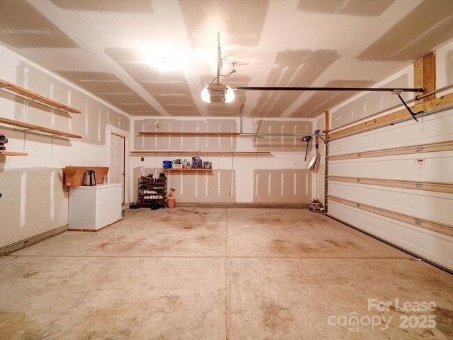 Building Photo - 165 Old Harbor Dr