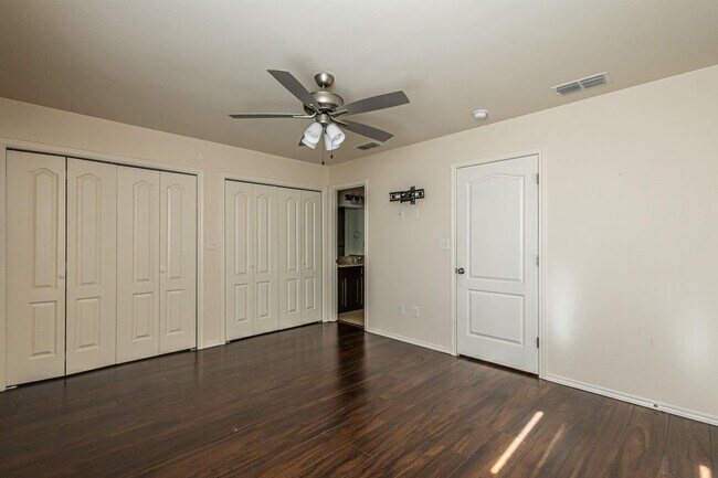 Building Photo - 108 Niagara Dr.