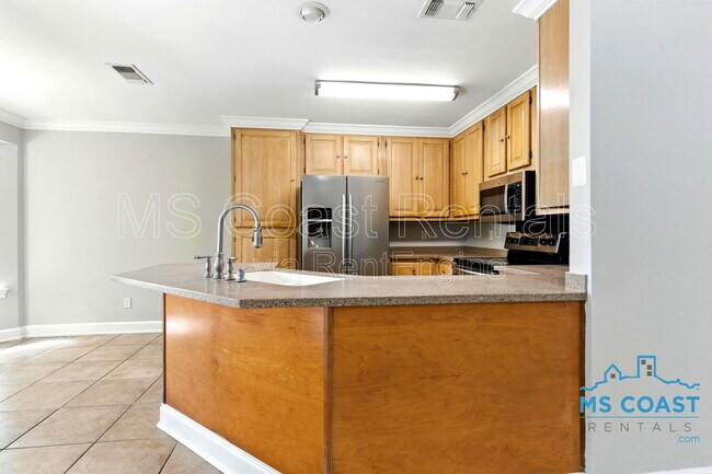 Building Photo - 11360 Creek Dr