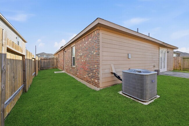 Building Photo - 340 Barrel Cactus Dr