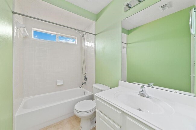 Building Photo - 13618 Trailmeadow Ct
