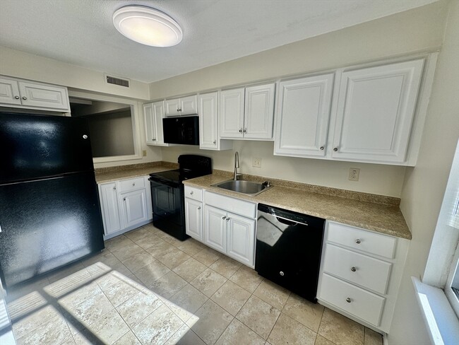 Building Photo - 13 Beal's Cove Rd