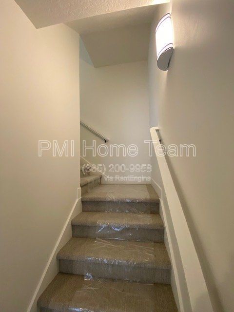 Building Photo - 1490 W Kason Ct