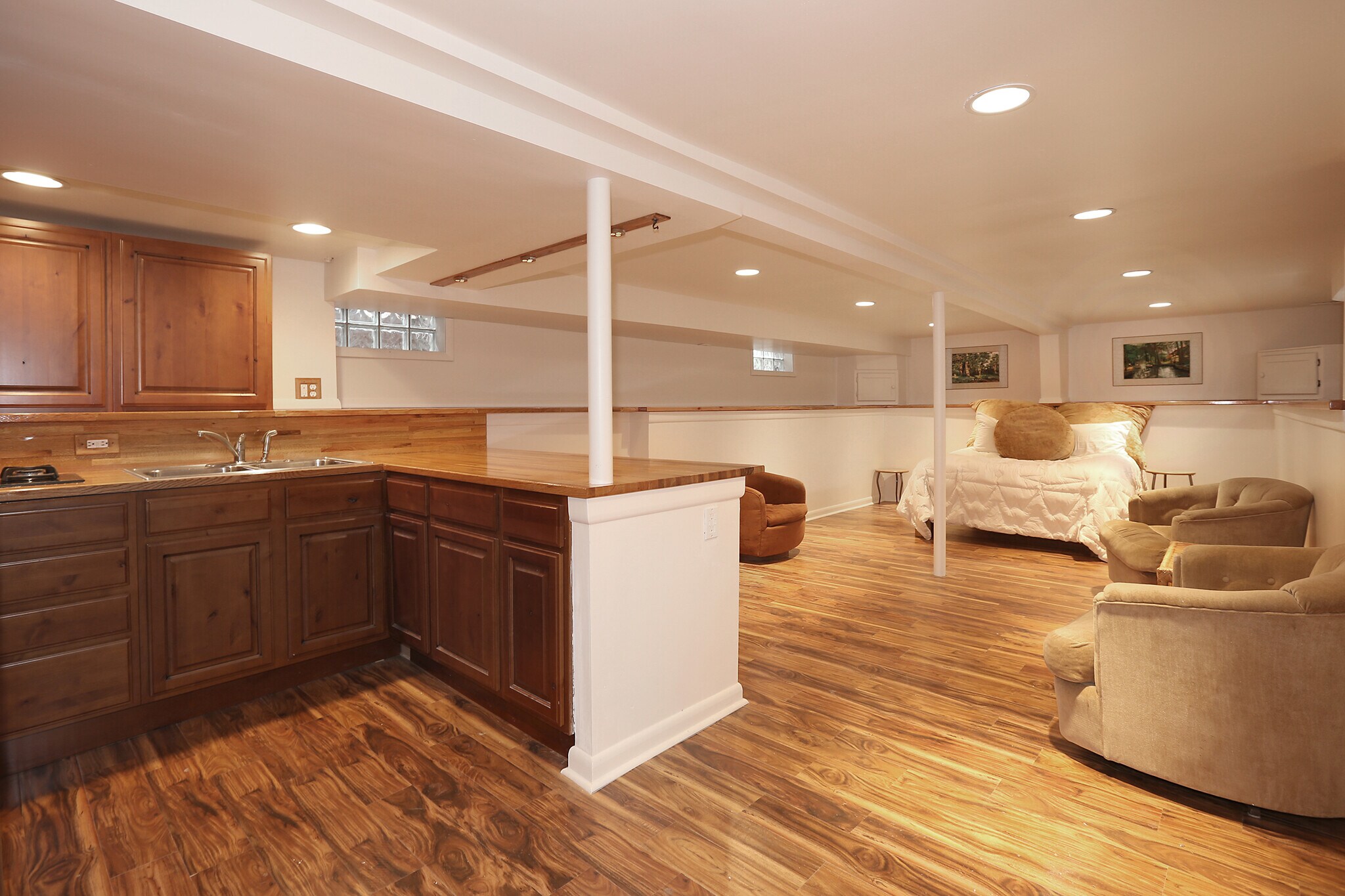 Downstairs Studio - 1655 S Corona St