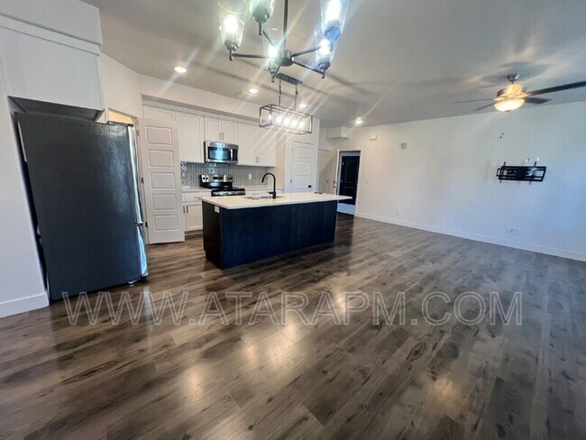Building Photo - 543 S 1020 W