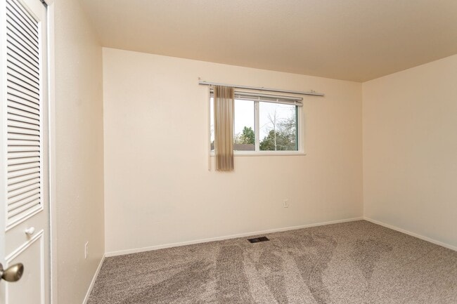 Building Photo - Stunning Ranch Style Home in East Colorado Springs!