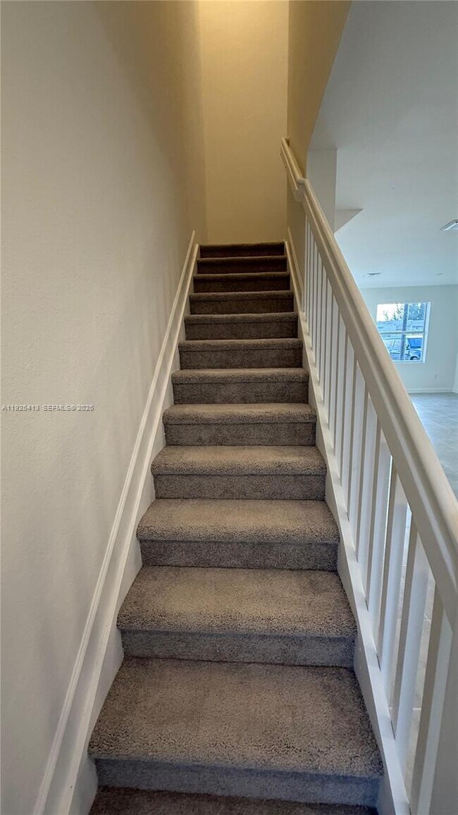 Building Photo - 1096 NW 2nd Ter