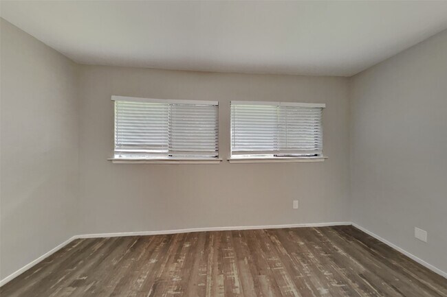 Building Photo - 18319 Autumn Trails Ln