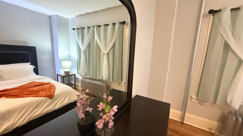 Building Photo - 799 Pleasant St