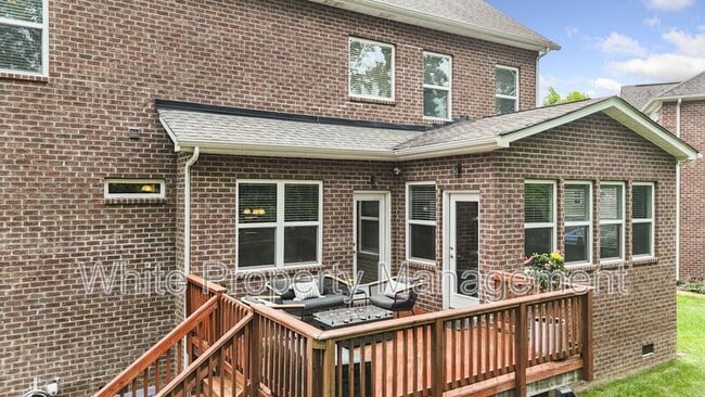 Building Photo - 1830 Alden Oaks Dr