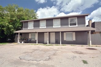 Building Photo - 4808 W Wind Trail