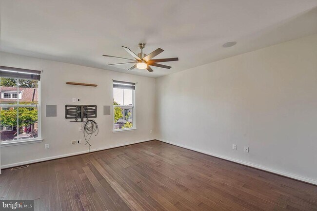 Building Photo - 10711 Hinton Wy