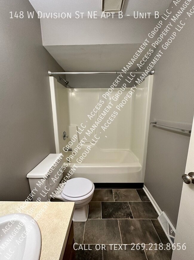 Building Photo - 148 W Division St NE