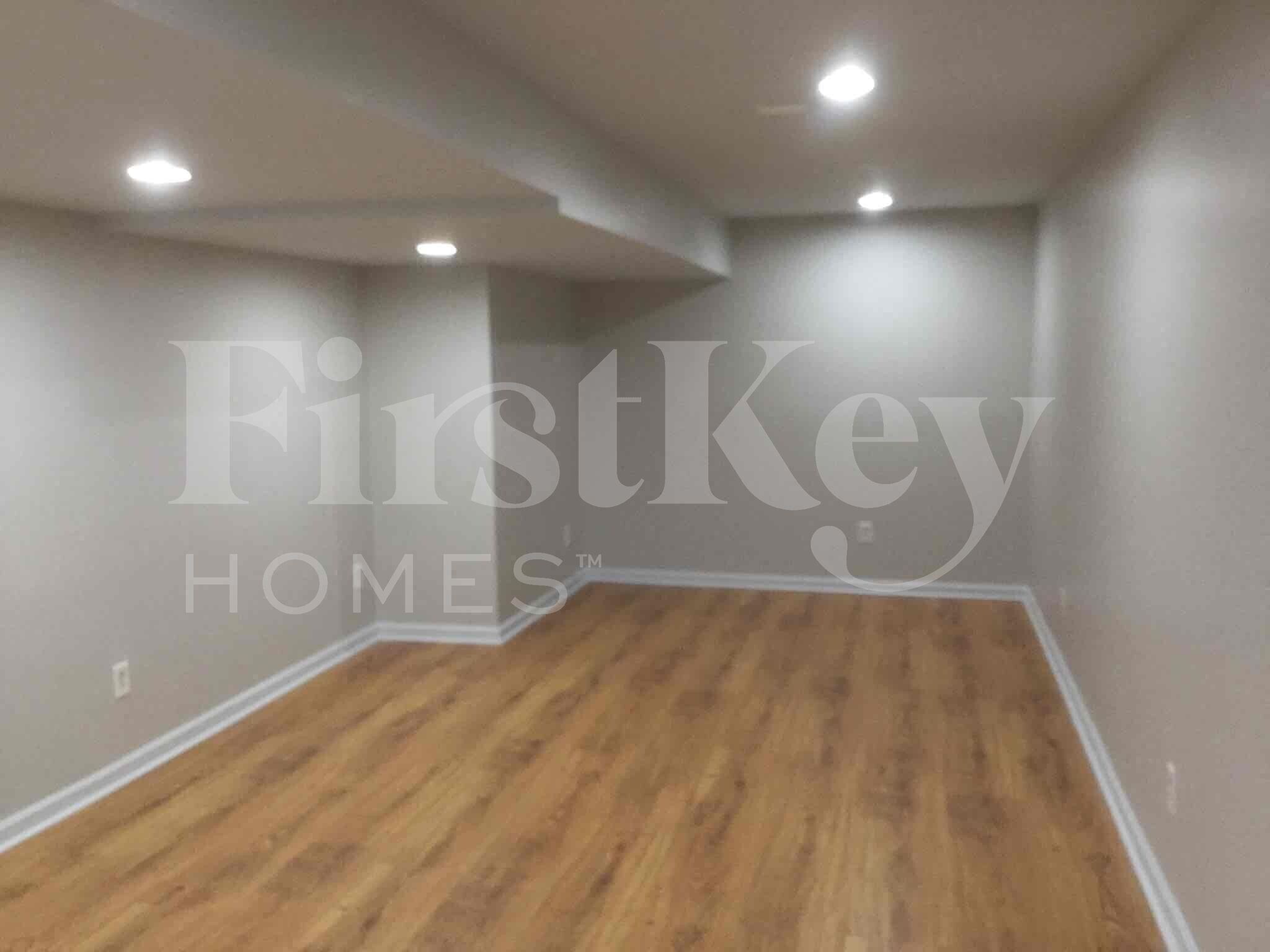 Building Photo - 4816 Clove Dr SW