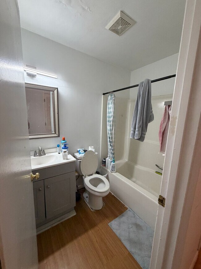 Building Photo - Available for the 2026-2027 lease term.