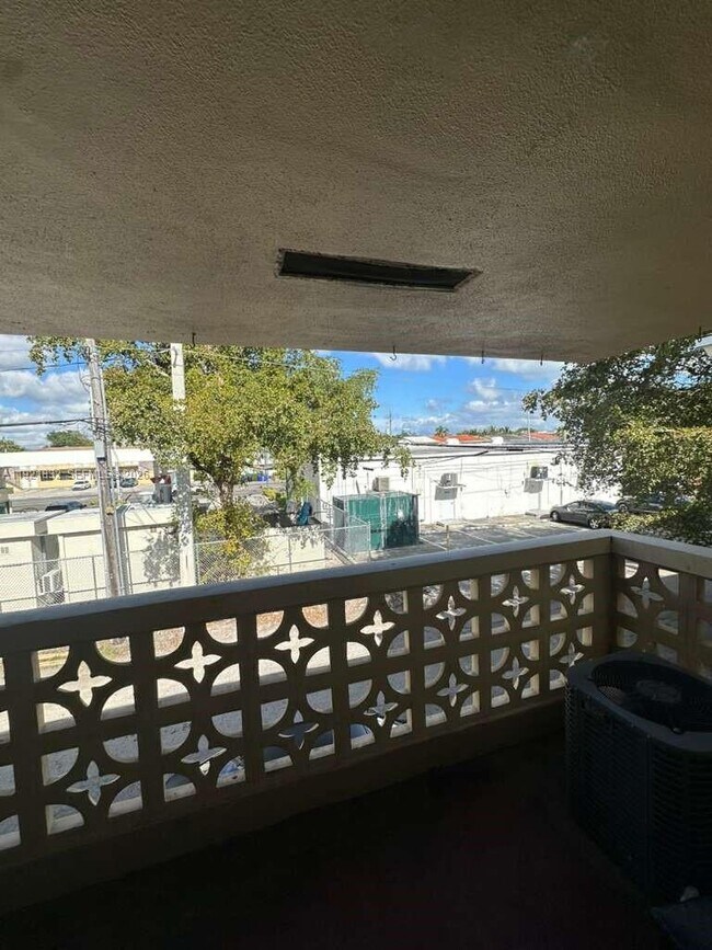 Building Photo - 12275 NE 19th Ave