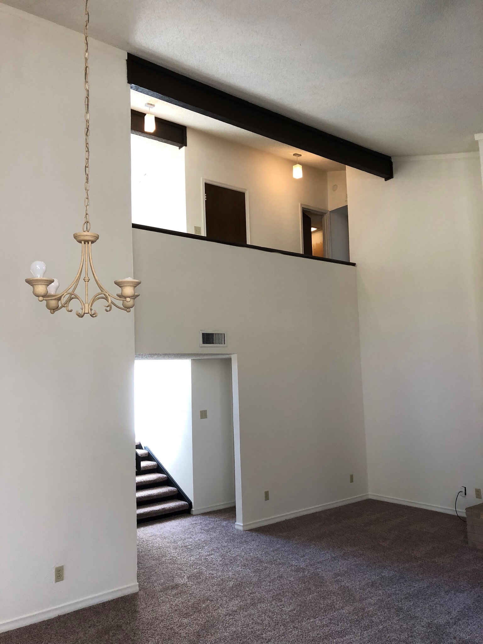 cathedral ceilings with loft overlook - 1809 Westminster Street