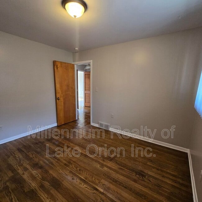 Building Photo - 11539 Hanford Dr