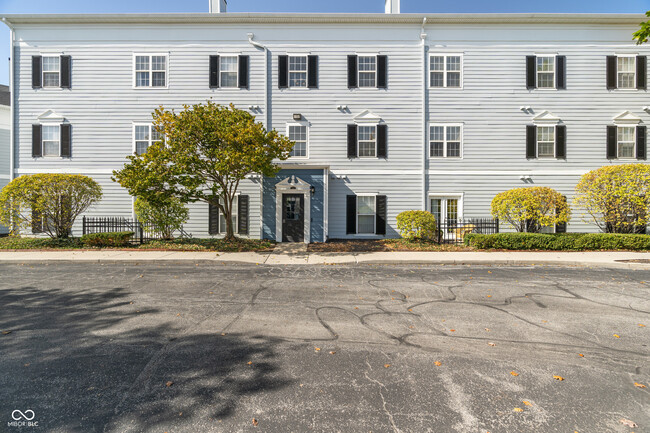 Building Photo - 12863 Tradd St