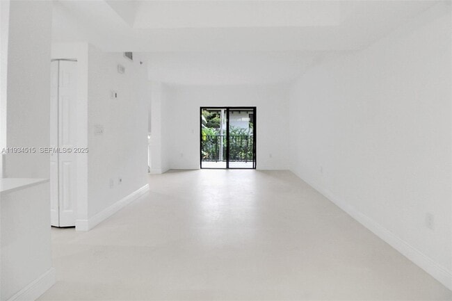 Building Photo - 3204 Bird Ave