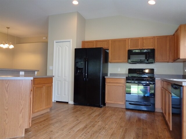 Building Photo - 2606 Silvermoss Dr